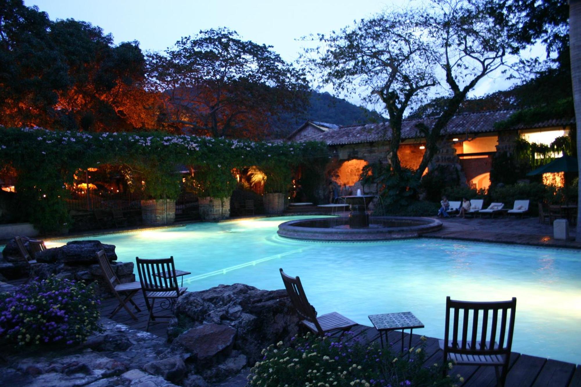 Hotel Museo Spa Casa Santo Domingo Antigua Buitenkant foto The pool at the Inn at the Opera House